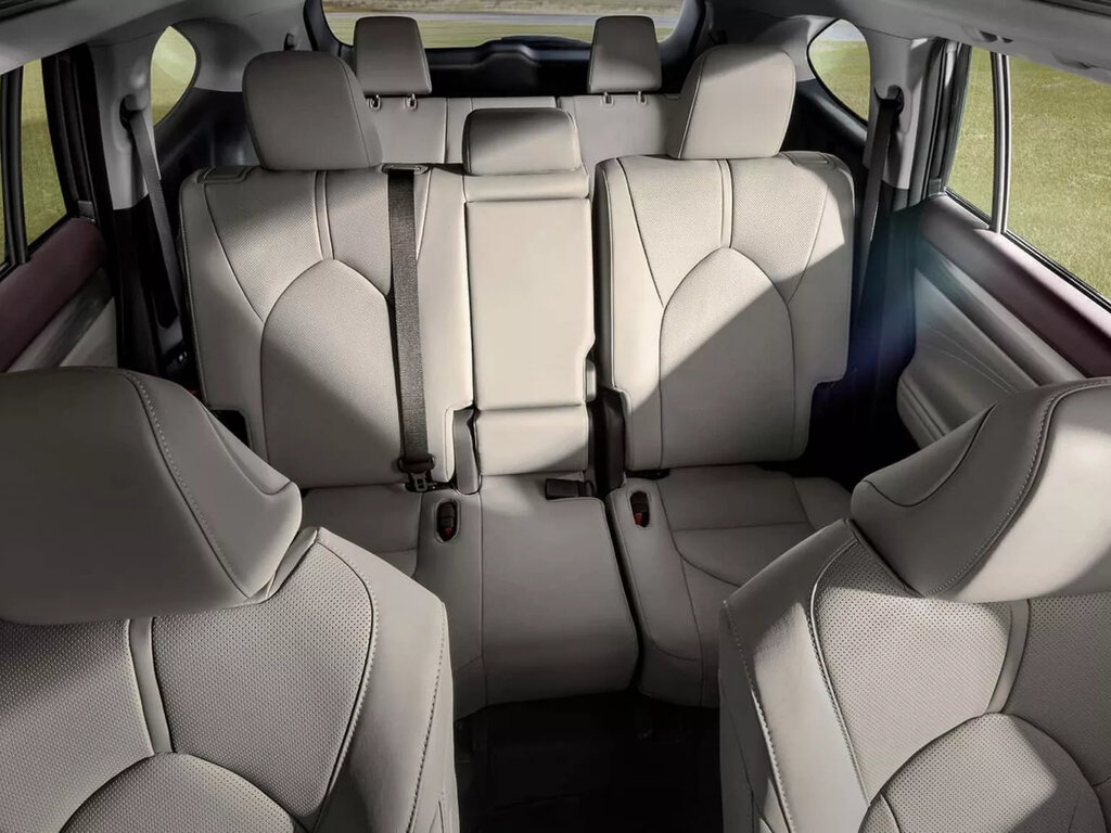 Toyota Highlander салон